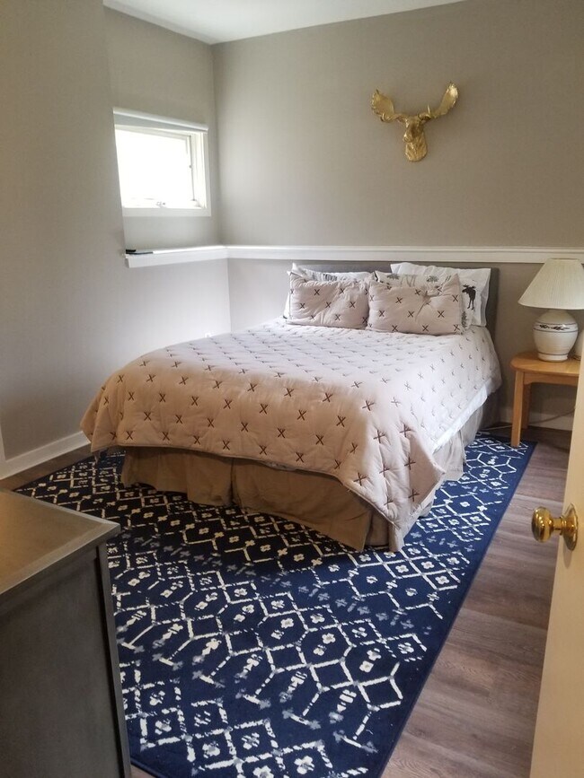 Photo - $1,800 - 2 Bed, 2 Bath Furnished SUMMER 6 month seasonal available 4/15