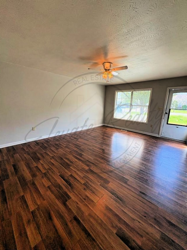 Photo - Three Bedroom Ranch with Appliances in Col...