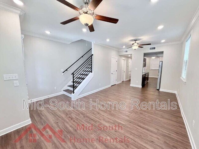 Photo - 82 N Rembert St