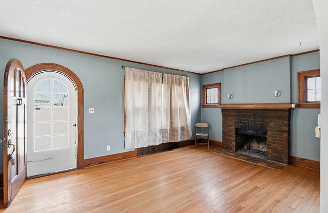 Photo - 4709 Shirley St