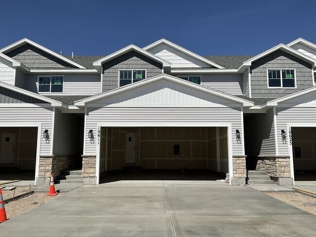 Photo - 10611 N 36th E