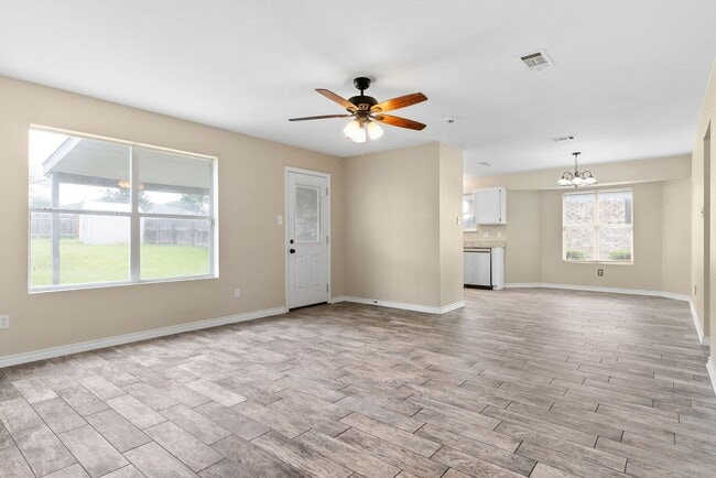 Photo - 4604 Greyhound Dr