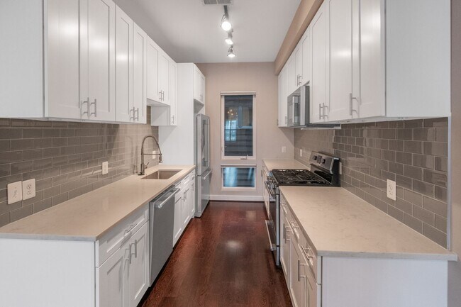 Photo - Beautiful 2 BR/2 BA Condo in Columbia Heig...