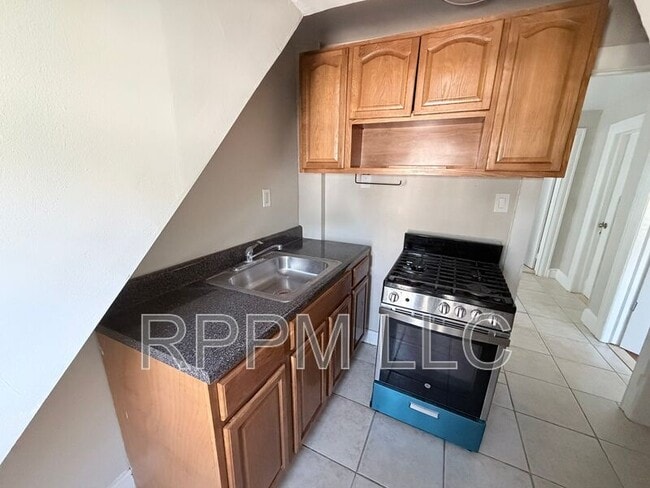 106 N 16th St