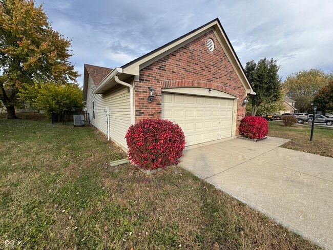 Photo - 4630 Welton St