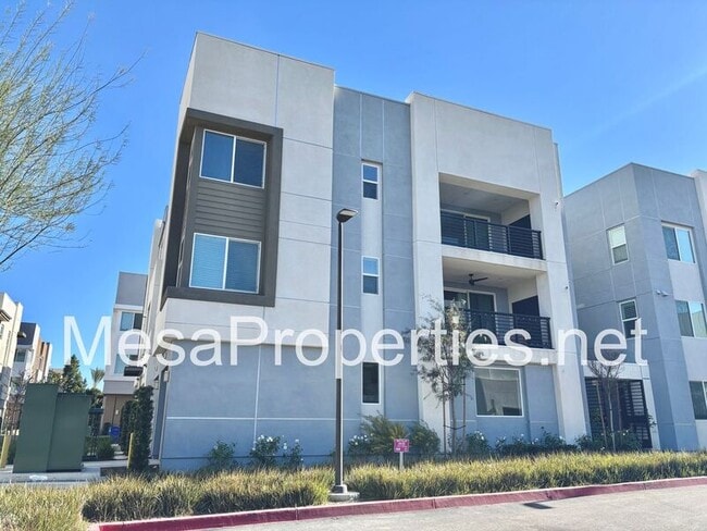 Photo - 9378 Solaire Pl