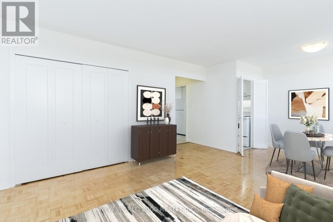 Photo - 485 Eglinton Ave E Unité 1003