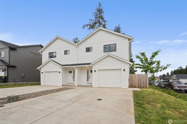 Building Photo - 3 Bedroom 2 Bath located in Winlock Rental