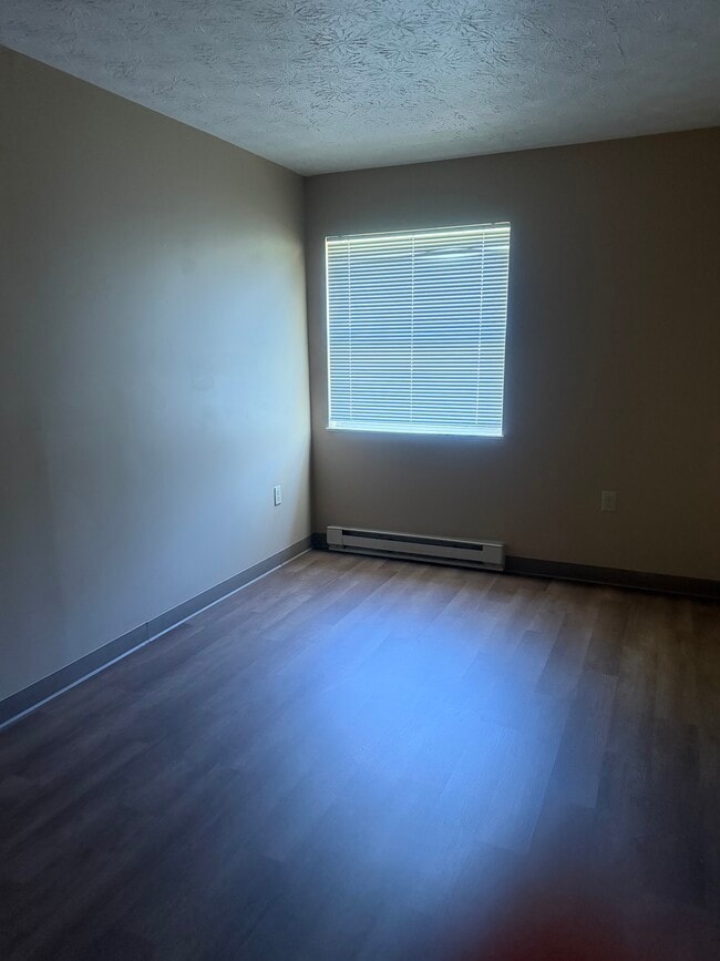 Photo - Lincolnshire Apartments