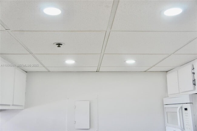 Photo - 7601 E Treasure Dr Unit 1406