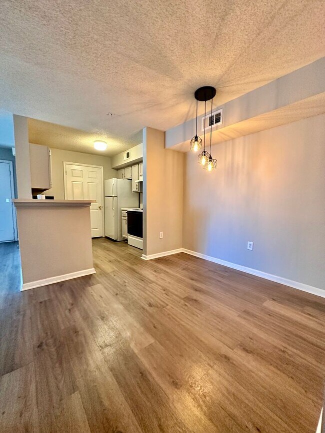 Photo - Spacious 1 Bed / 1 Bath Condo in Indian La... Unidad 22