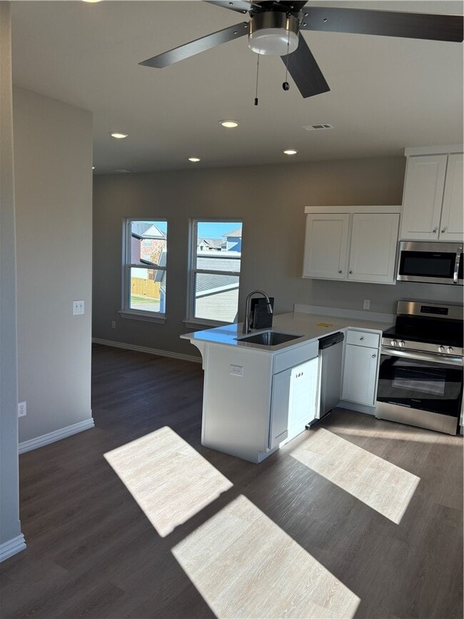 Photo - 1303 SW Poigai Wy