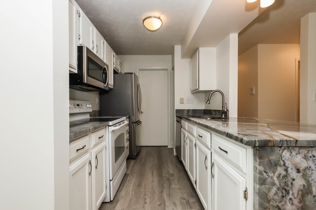 8839 Eagleview Dr
