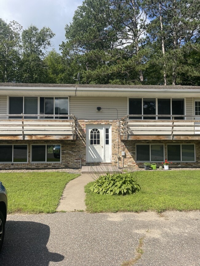 Building Photo - 4448 Gull Lake Dam Rd Unit HFW Apartments