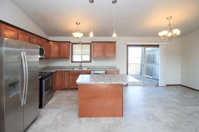 Photo - 320 Vernon Dr Unit 3