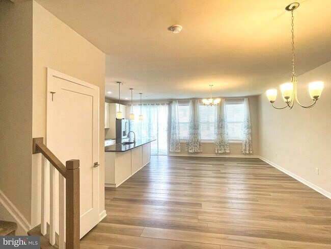 Photo - 224 Lilac St