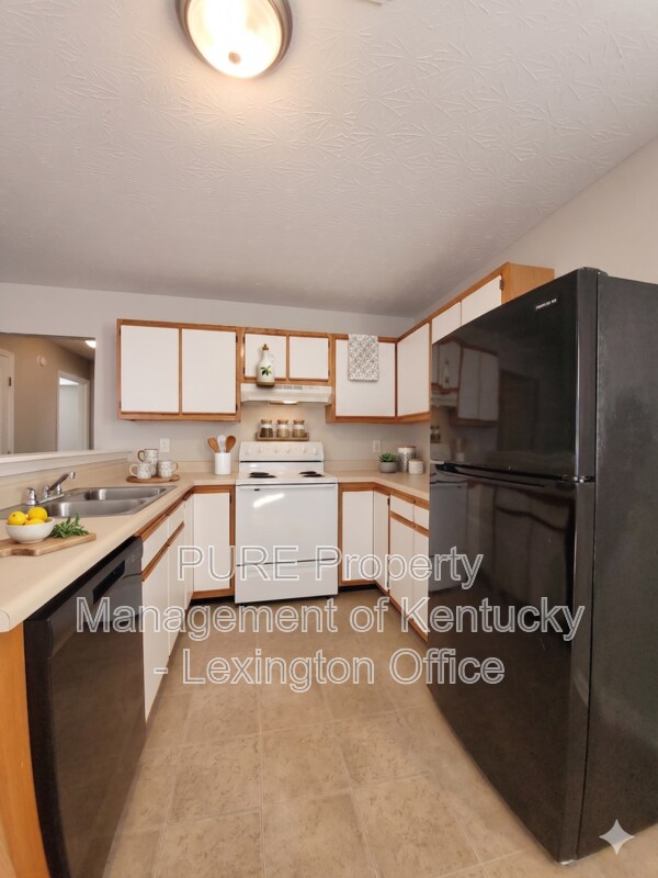 Photo - 166 Grinder Ct