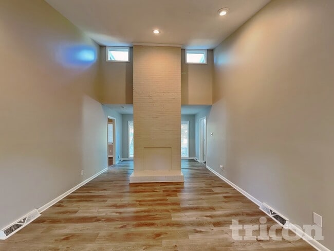 Photo - 911 Burtonwood Cir