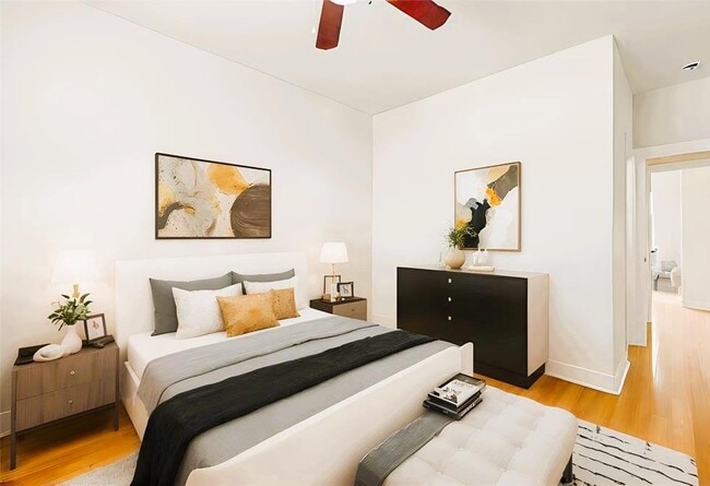 Building Photo - 13420 Lyndhurst St