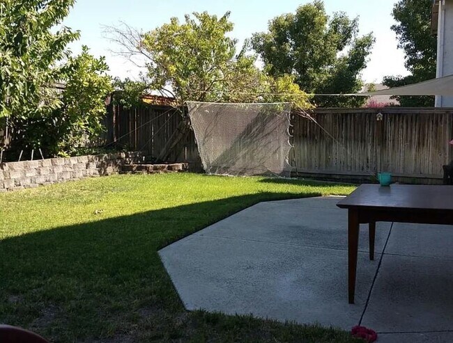 Photo - 1437 Mayfield St