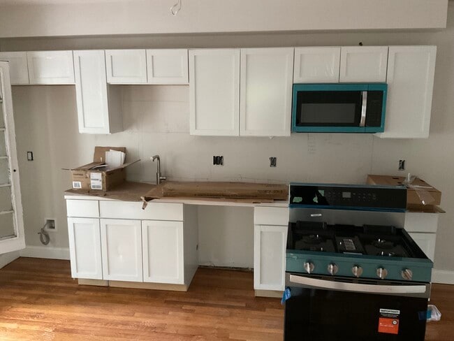 Building Photo - 158 Calumet St Unit 2