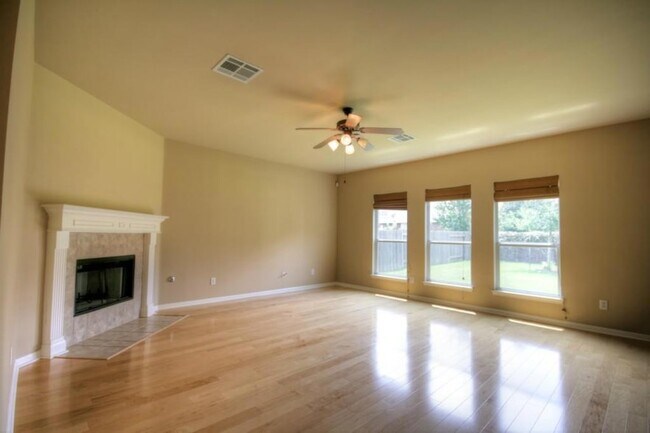9624 Castle Pines Dr