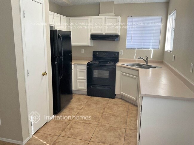 Photo - 921 S Val Vista Dr