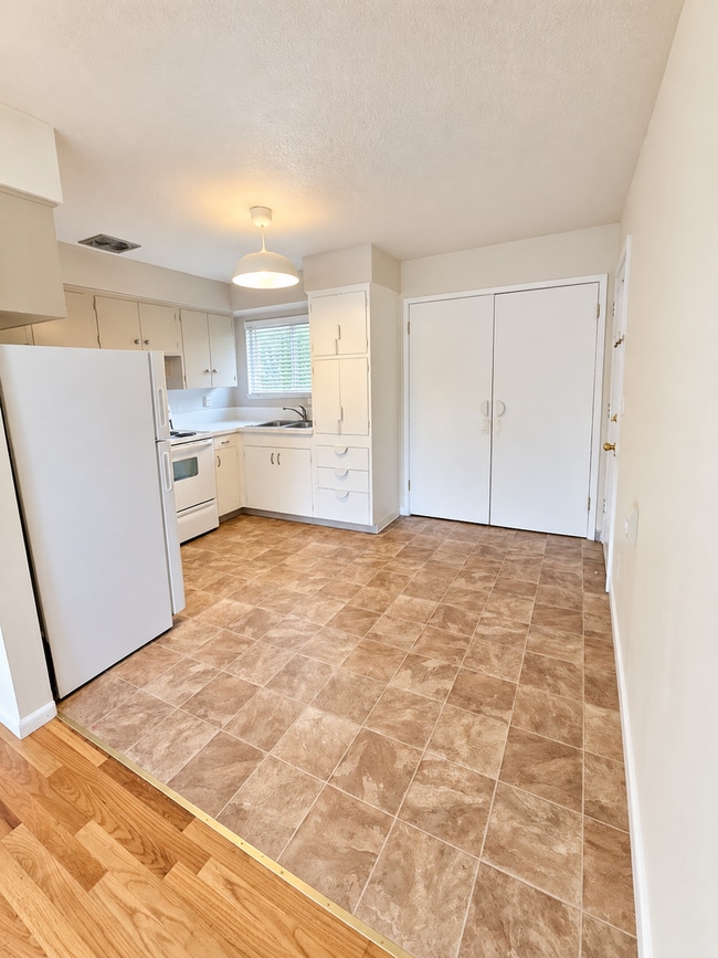 Photo - 4412 SE 57th Ave