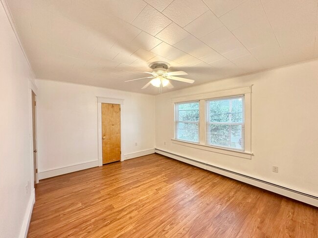 Photo - 116 Main St Unit B