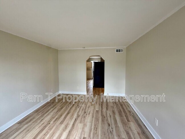 Photo - 505 W 42nd St