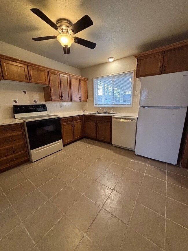 Photo - Ranch Style Home - 3 Bed 1 Bath - MileStone Real Estate Services