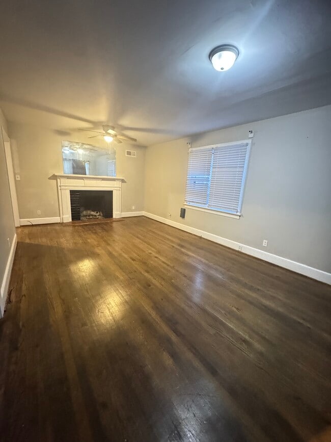 Building Photo - 628 Eastern Ave