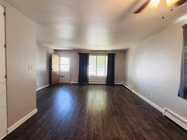 Photo - 1095 Helena Ave