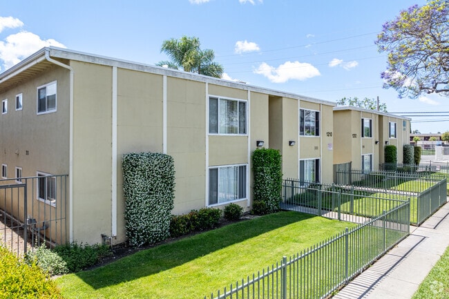 Photo - Borchard Apartments