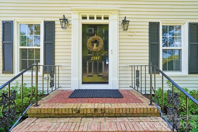 Photo - 2947 Heathgate Rd