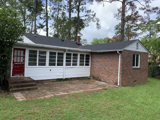 1133 Mary Ave