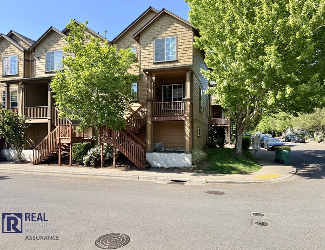 Building Photo - Charming 3BR/2.5BA Beaverton Home in Prime Location
