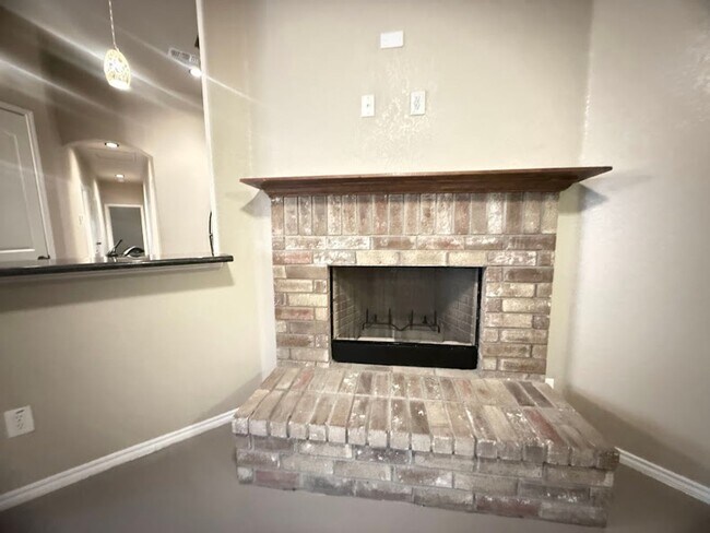 Photo - Charming 3/2 Duplex in NBTX