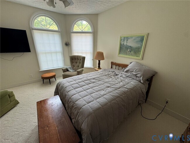12106 Sloan Dr
