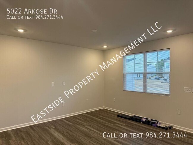 Photo - 5022 Arkose Dr