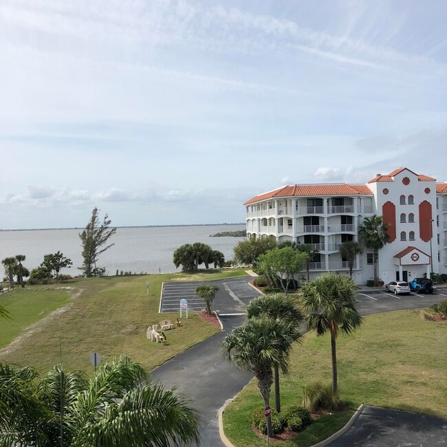 Building Photo - 8935 Puerto Del Rio Dr Unit 7402 Rental