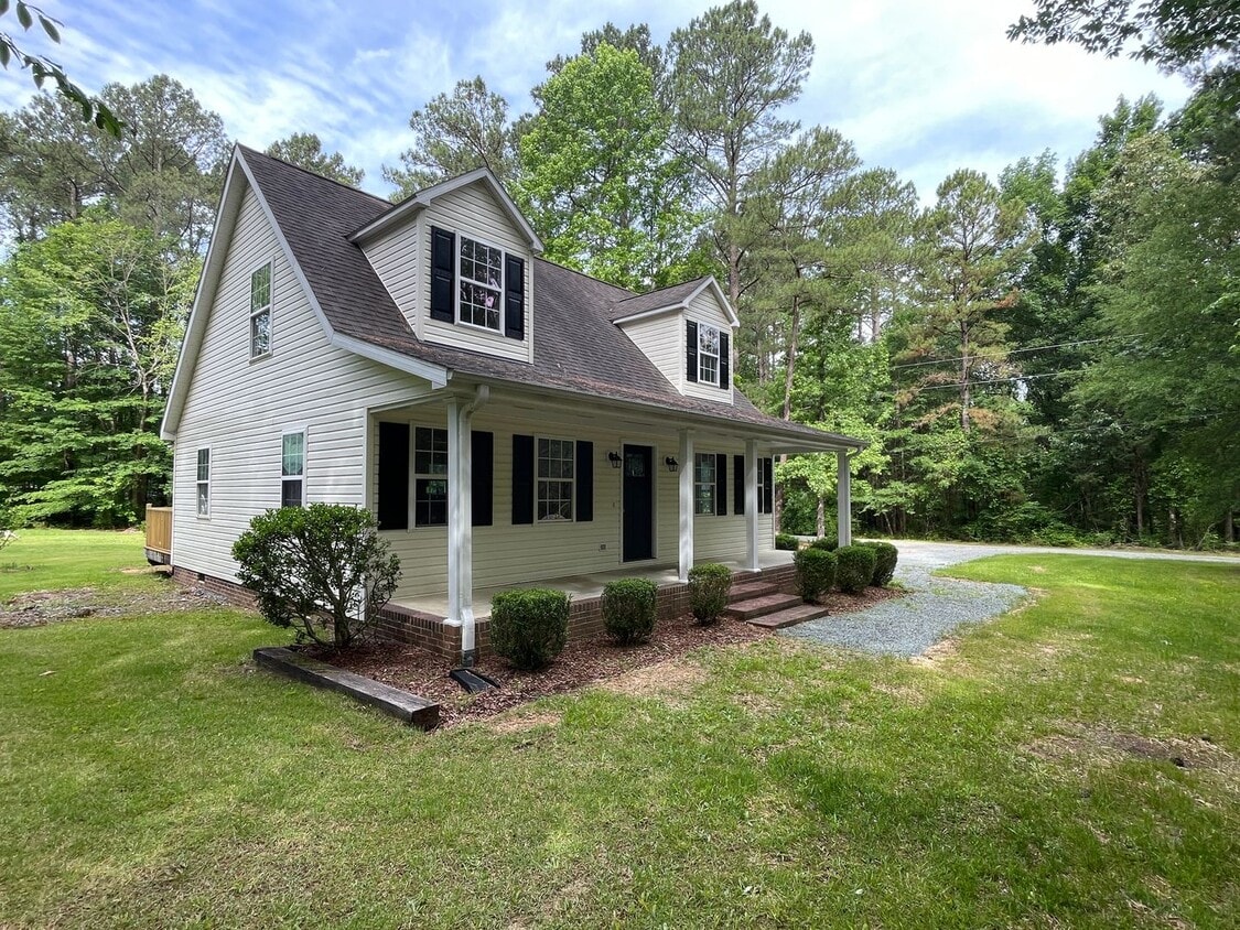Beautiful, updated 3 BR 2 BA home in peace... - Beautiful, updated 3 BR 2 BA home in peace...