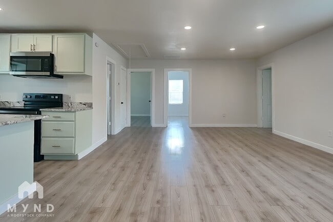 11427 Broadmoor Dr