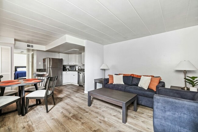 Building Photo - 1115 Mary Ann St Unit 1117-1 Rental