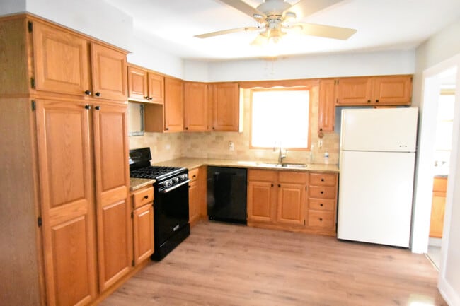 Photo - 22 N Kenilworth Ave