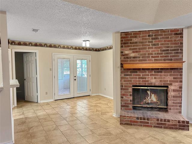 Photo - 708 Crestview Dr