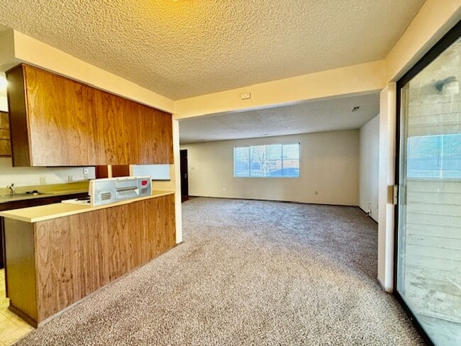 Photo - 1211 W Ivy Ave Unit #201