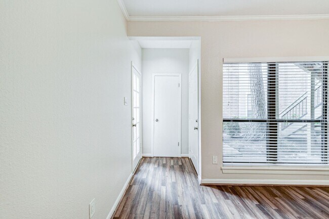 Photo - Charming condo in Galleria area! Fridge/Washer/Dryer come with the unit. Unit H1