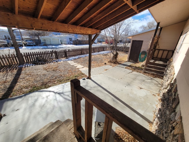 Photo - 595 Charles Ave