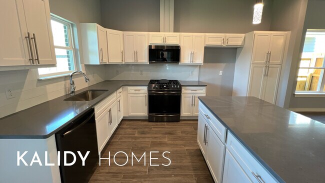 Photo - 605 Remington Ave